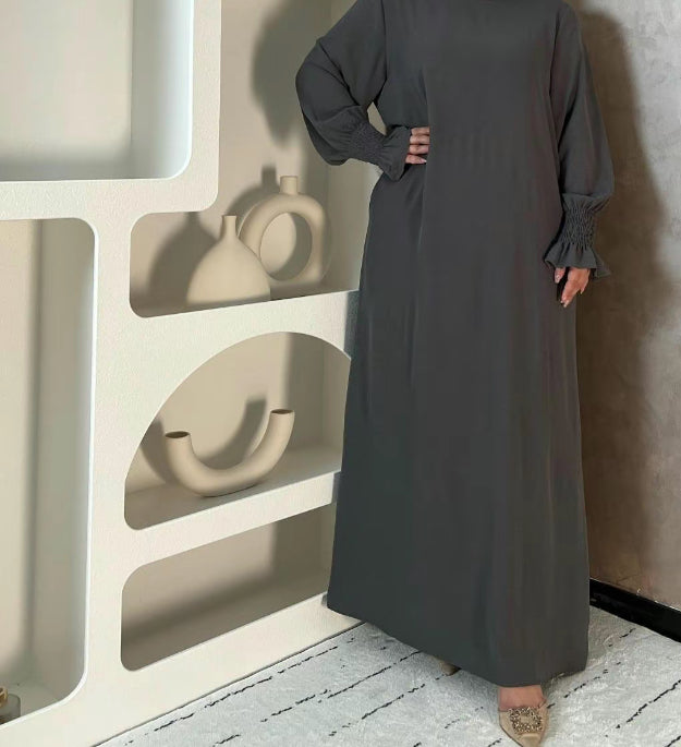 Essential abaya - shirred sleeves abaya