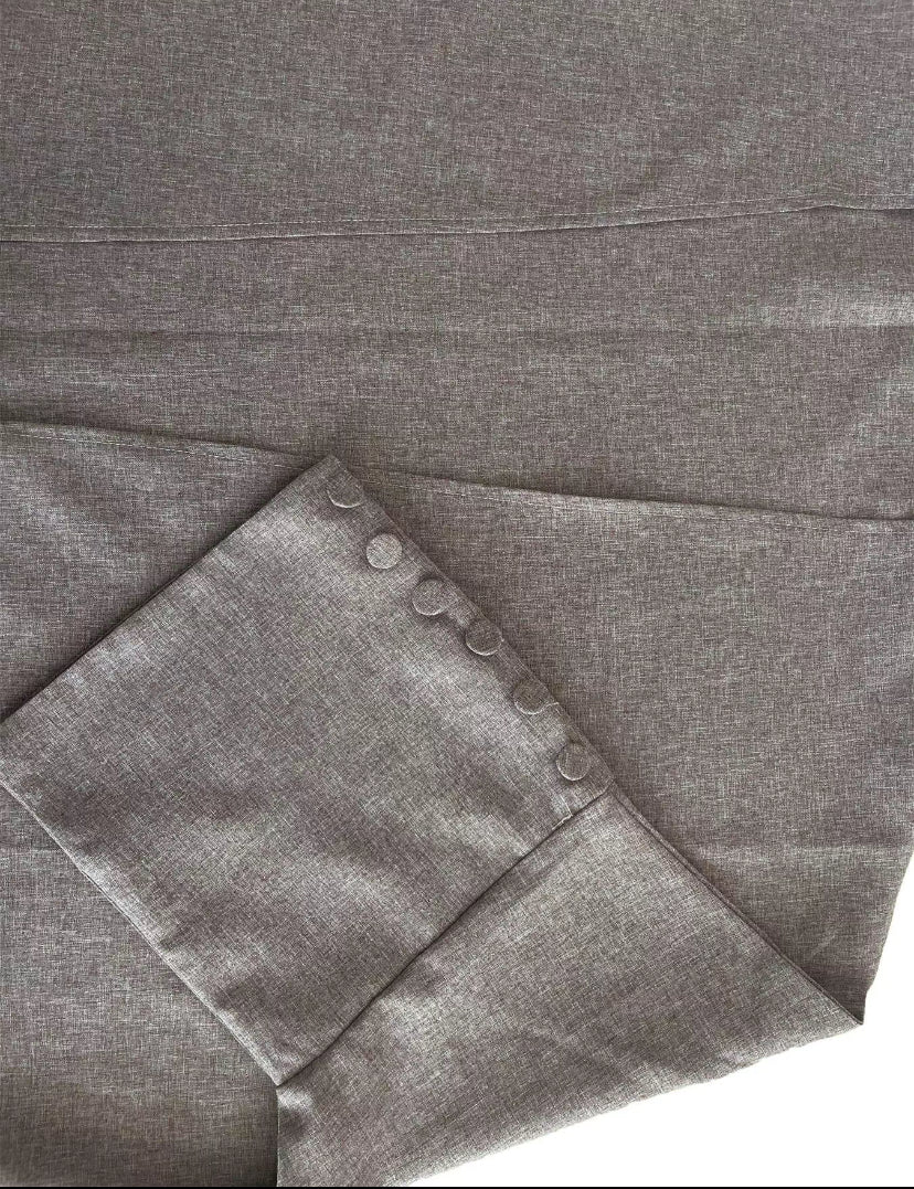 Elegant sleeves button abaya